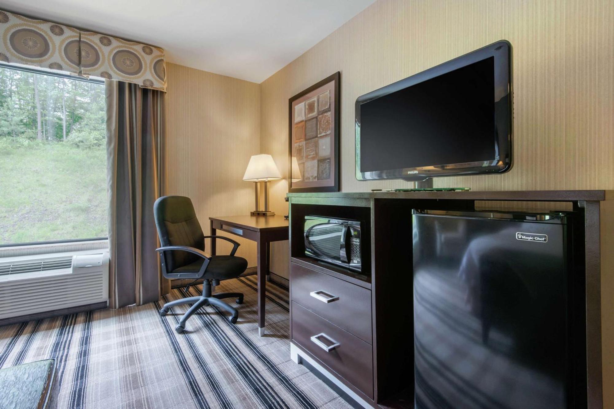 Hampton Inn Meadville Exterior foto